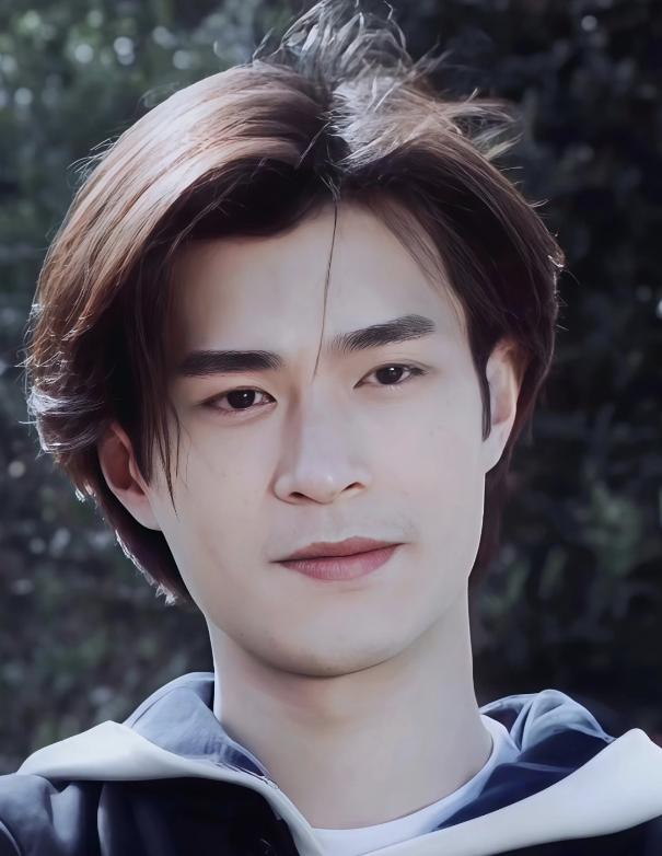 當年風靡萬千少女！55歲古天樂「至今卻不婚不育」 和9旬爸媽住「網看近況卻讚爆」：人生贏家