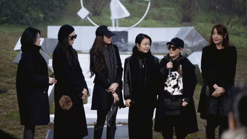 淚崩為大S發聲！吳佩慈淚曝「大S第一段婚姻失敗」　主動提「重組家庭承諾」：我當爸爸，妳當媽媽