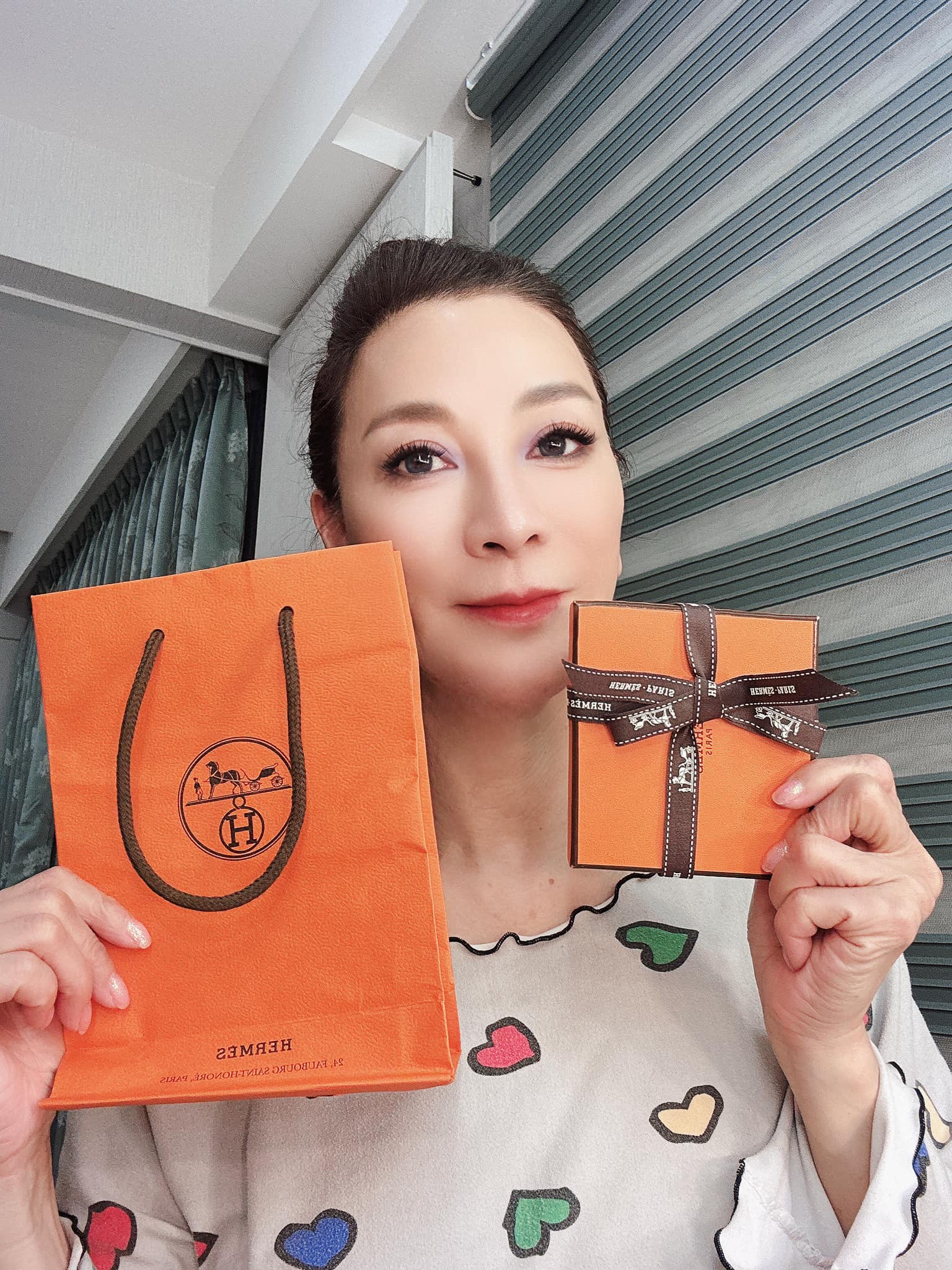 60歲依舊沒嫁！楊繡惠「驚傳在高空被求婚」　男方「竟是演藝圈的他」拿鑽戒深情告白