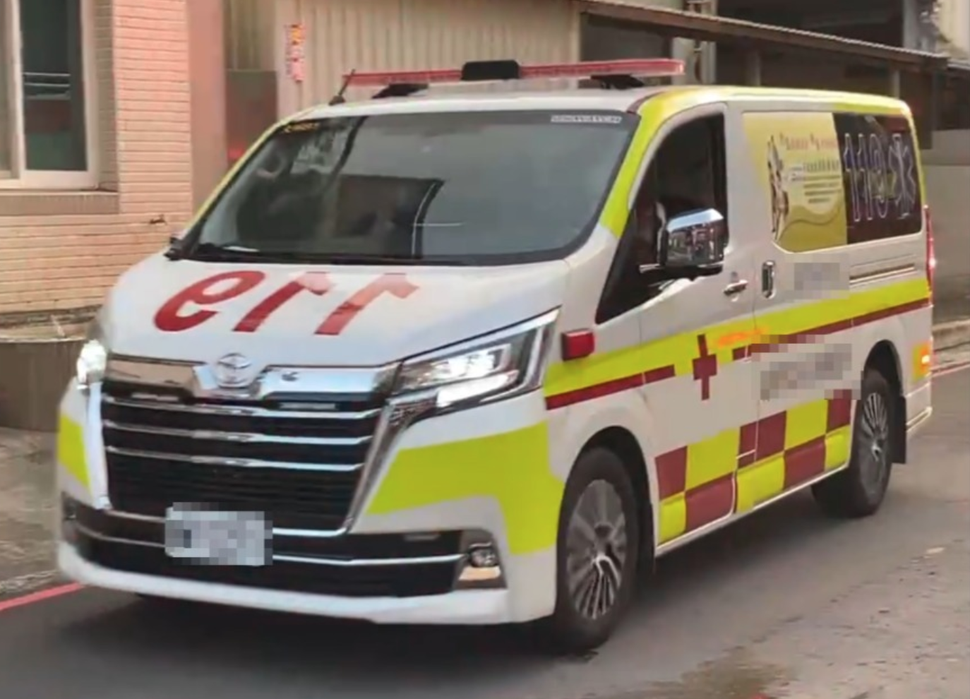 快訊／台中6旬婦「被發現陳屍路邊」！警急拉封鎖線