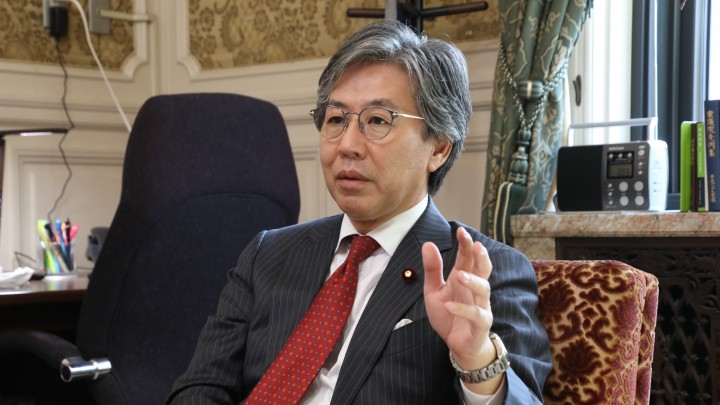 開票2分鐘秒殺！寫真女星「零秒當選」擊敗政壇大老