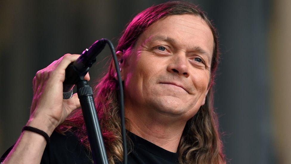 快訊／震撼！47歲傳奇巨星「驚傳在家中過世」