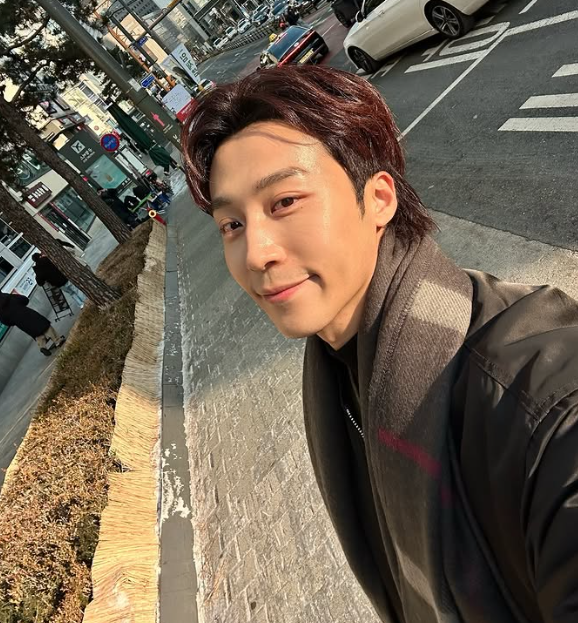 台灣男神被爆「嘴巴有大便味」！合作女星「演一半喊卡」遭劇組退貨