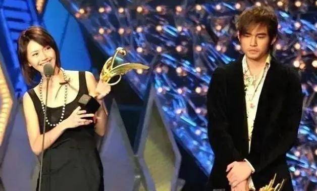 結婚淡出歌壇！47歲大咖天后「胖一大圈久違開唱」 被酸好像大媽「連粉絲都認不出」