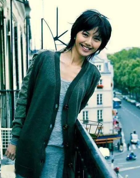 結婚淡出歌壇！47歲大咖天后「胖一大圈久違開唱」 被酸好像大媽「連粉絲都認不出」