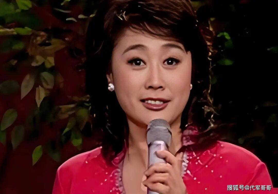 當紅時突然消失！資深女星「被傳得罪大人物」遭封殺　如今70歲「再現身滿頭白髮」令人唏噓