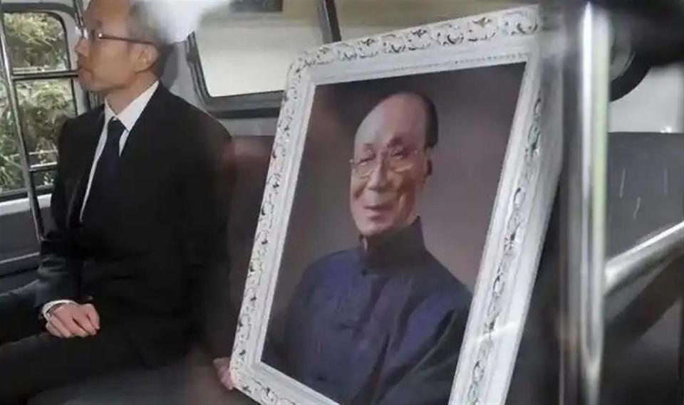 捧紅周潤發、劉德華！演藝圈大咖身亡「留下960億遺產」　4子女放棄繼承「連送終也缺席」...