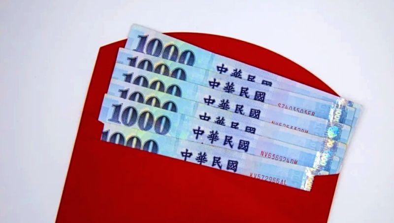 紅包也通膨！過年給小孩「包600會被笑」　她一看「今年基本金額」傻眼：正常嗎？