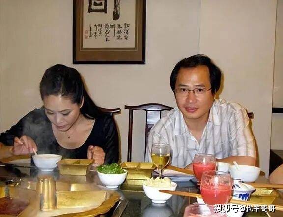 離婚後成單親媽！59歲歌后退圈「帶女兒嫁給粉絲」　多年後「被爆窮困潦倒」消失近況曝光...
