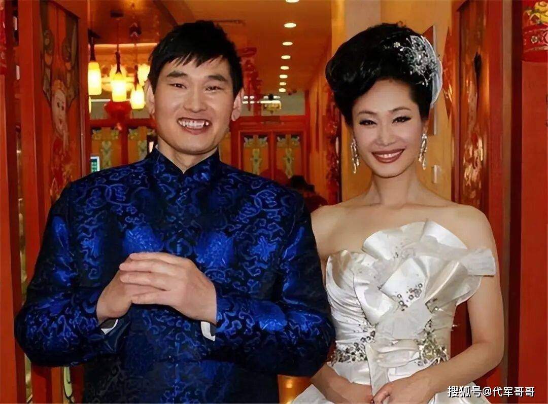 離婚後成單親媽！59歲歌后退圈「帶女兒嫁給粉絲」　多年後「被爆窮困潦倒」消失近況曝光...