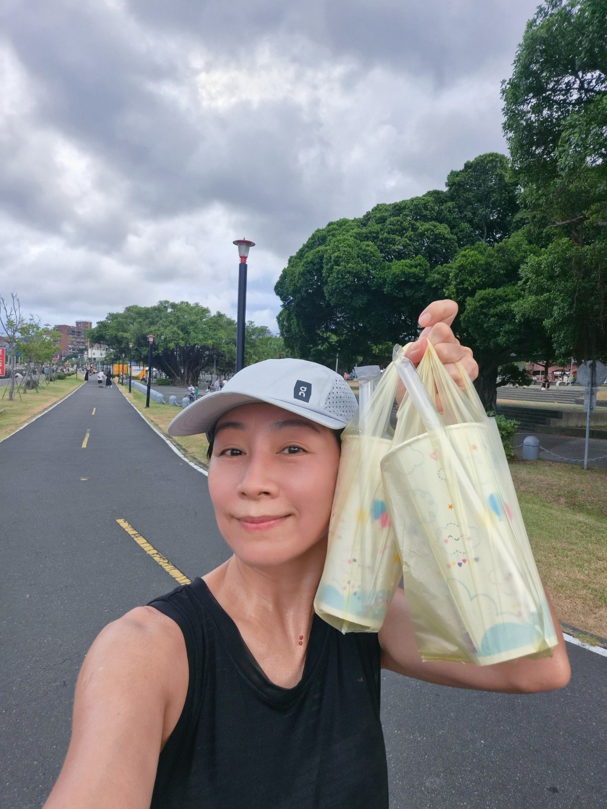 切除10公分腫瘤！60歲第一玉女抗癌「單車環島超勇」　曝「常見到恩師劉文正」：有夠帥