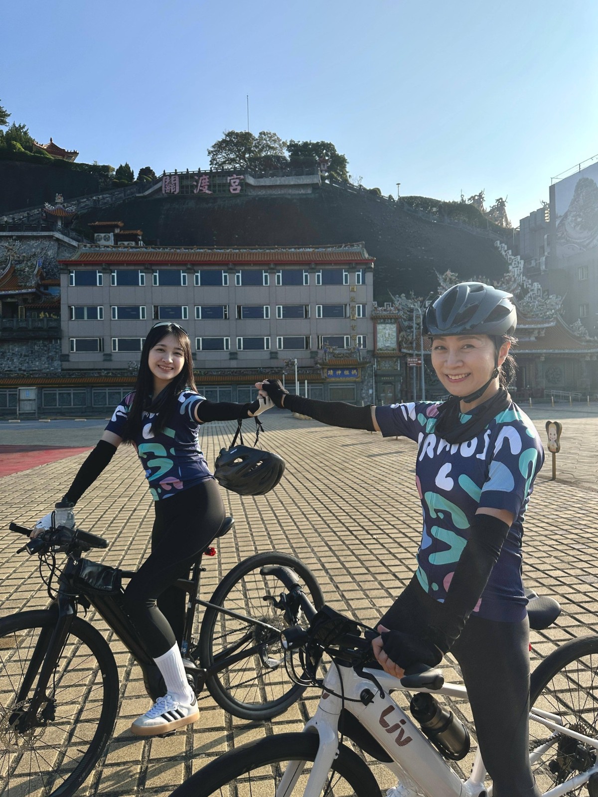 切除10公分腫瘤！60歲第一玉女抗癌「單車環島超勇」　曝「常見到恩師劉文正」：有夠帥