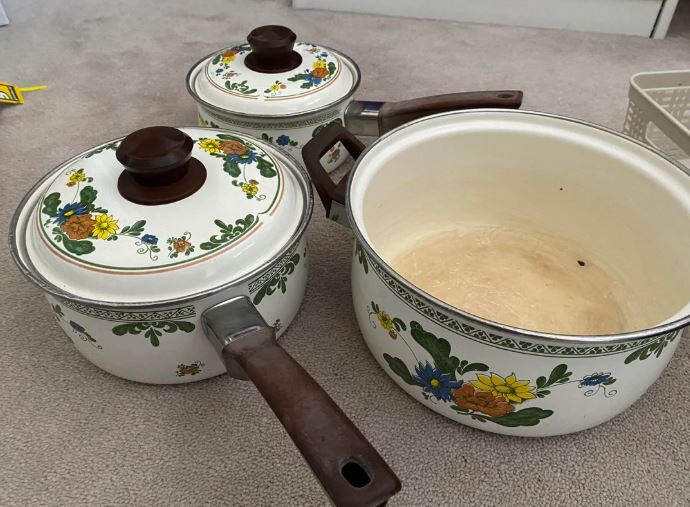 大掃除注意！廢棄鍋具「丟錯恐罰6000」　環保局親授「正確丟法」