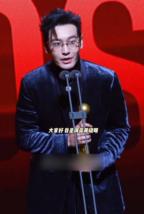 離婚Angelababy6年！48歲黃曉明「被拍到衰老長皺紋」　網一看「兩人對比狀態」愣了：差太多