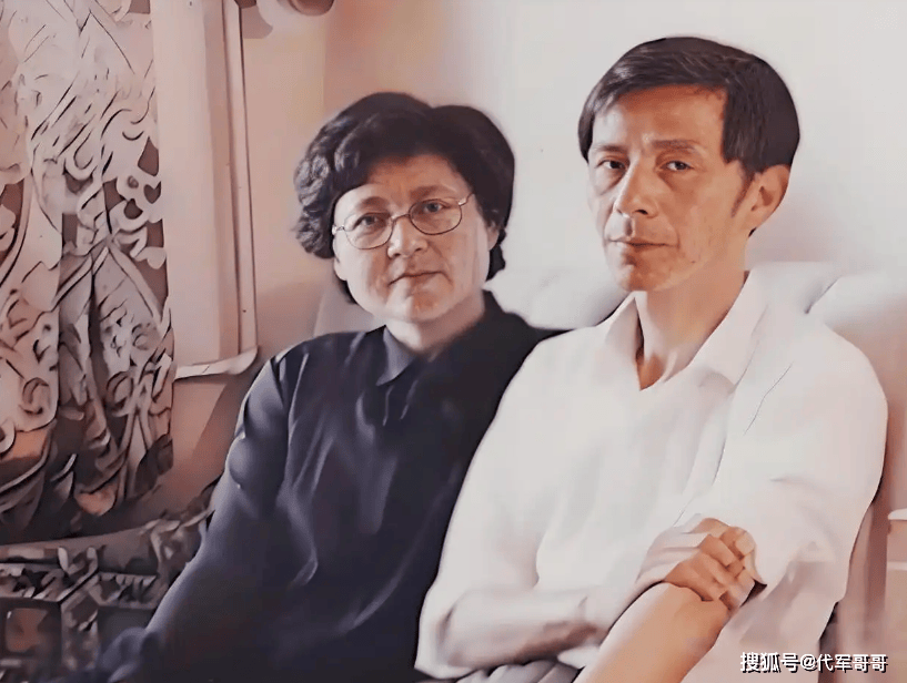 2嫁豪門離婚收場！55歲女星被爆「把父母丟在養老院」　挨轟不孝「淚曝心酸原因」網嘆：都是不得已的...