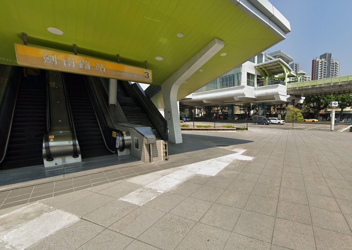 插旗台北市！臭豆腐名店「臭到飄屎味」　住戶崩潰「頭髮拔禿一片」