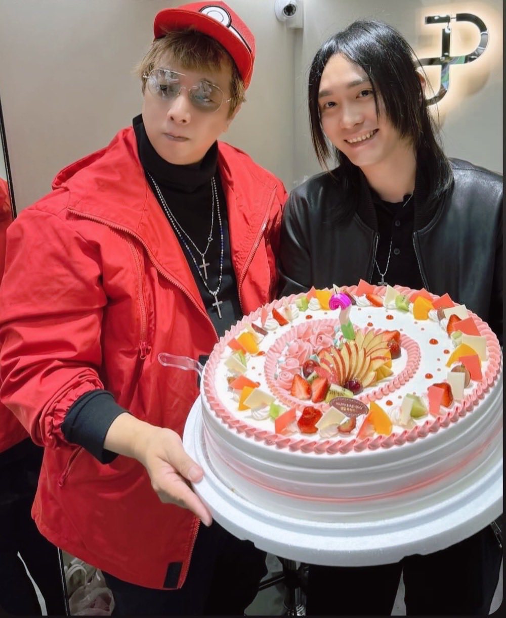 曹西平67歲冥誕！乾兒子悲喊「祢不在我心很空」　忍淚「送出最後禮物」逼哭大批粉絲...