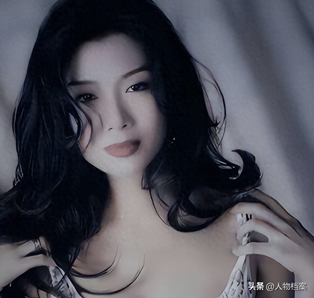 被封頂級美女！她因嬌豔外貌「被成龍苦追6年」　如今62歲「體重飆升110公斤」現身卻羨煞眾人