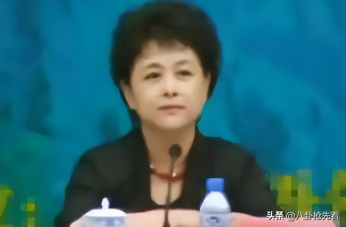 才退休5個月！資深女星傳出「在美國兒子家逝世」　臨終前「斷續吐26字遺言」讓人淚流滿面...