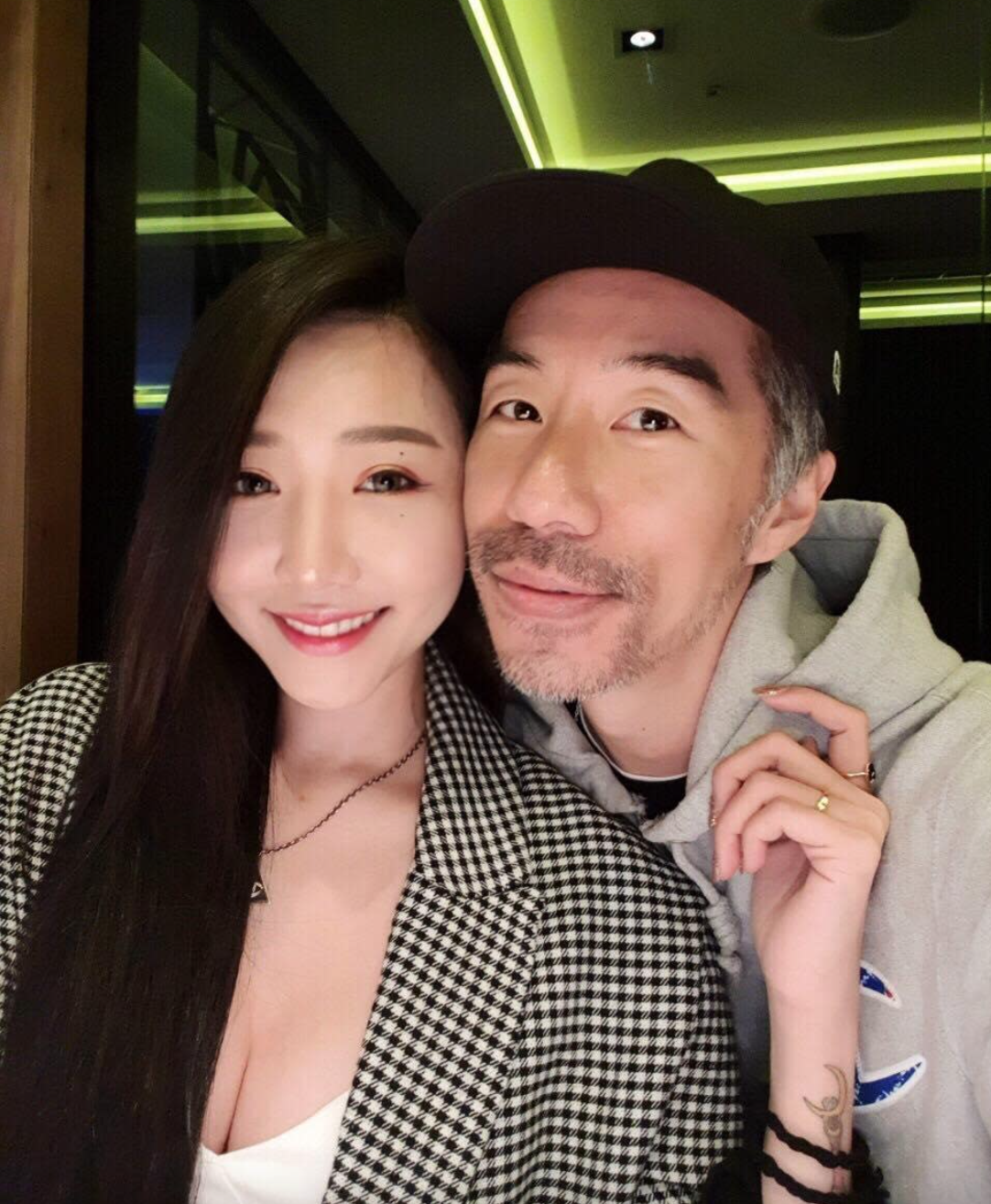 前妻再婚小鮮肉!51歲台灣男星「突爆離婚內幕」 忍不住落淚:「一切都太殘忍了...」