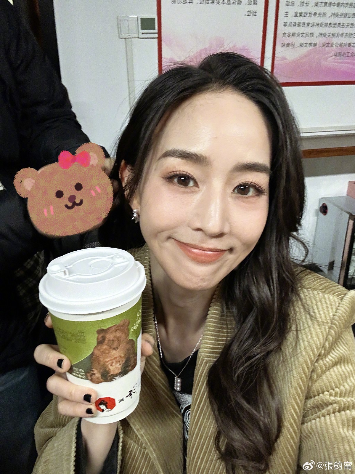 登上中國舞台！台灣大咖女星淚喊「家的味道像空氣」　網怒轟：「是人民幣太香...」