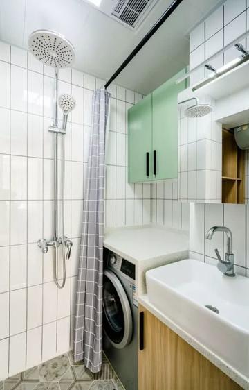 快訊／過年團聚傳憾事！老父親「吃完飯去洗澡」　久久未出浴室「緊急破門」全家崩潰