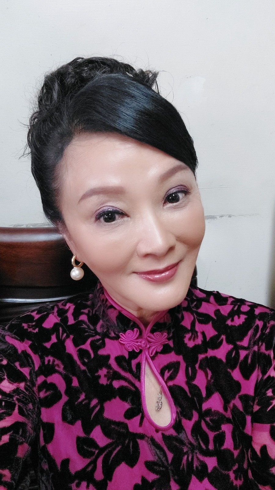 慘困非洲9年!本土女星放棄事業「為愛遠嫁非洲」 被逼「3女共侍1夫」:想離婚他不放我走...