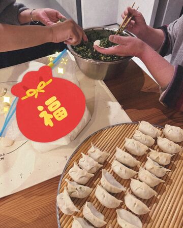 過年罕見放閃！樂壇大咖夫妻「過年合體下廚」　曬超狂成果「滿滿一桌11道菜」網全佩服：太會煮