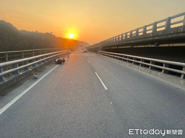 22歲女子「被發現倒臥路邊」送醫不治!警到場「驚見詭異一幕」死因曝光