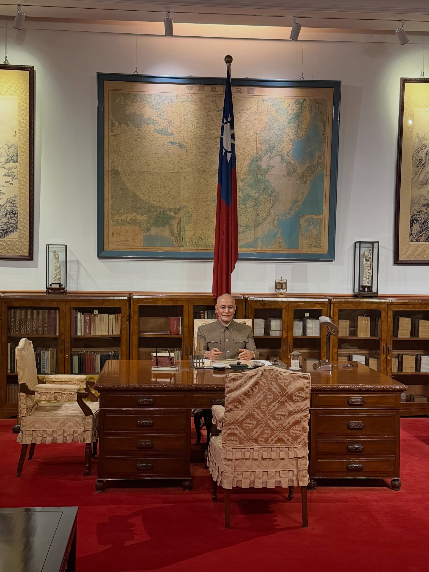 賈永婕「拒在蔣公展合照」!她「脫口1句話」老公嗆:會被抓去槍斃