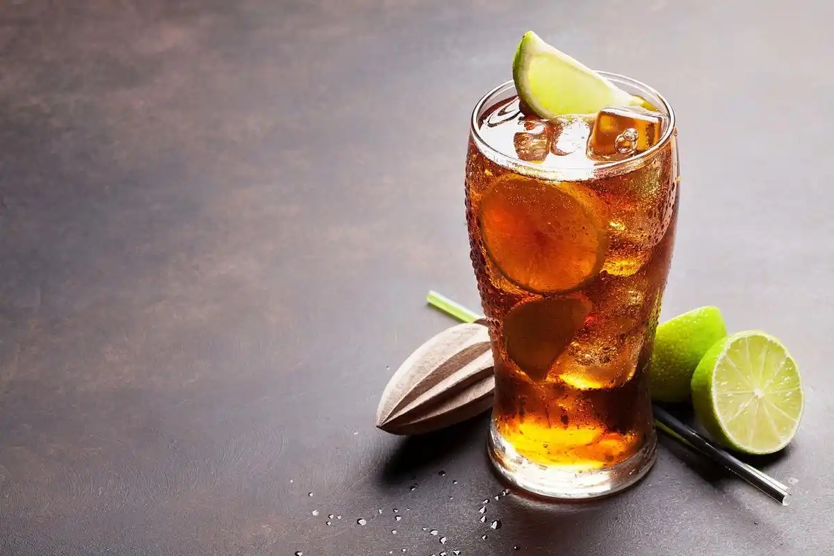 醫生提醒：最傷牙齒的行為「不是不刷牙」　而是頻繁「做這3件事」