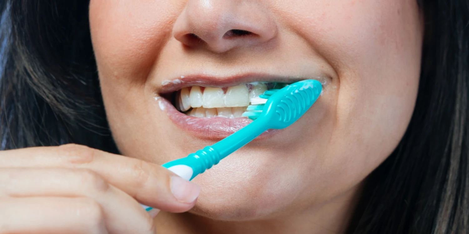 醫生提醒：最傷牙齒的行為「不是不刷牙」　而是頻繁「做這3件事」