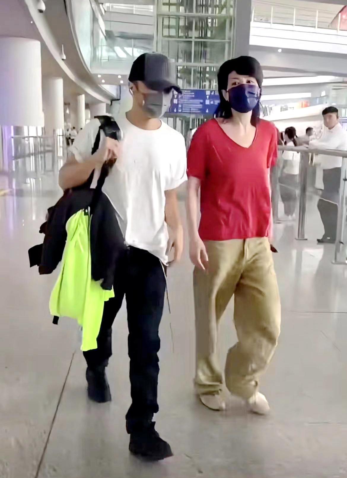 去年才曬恩愛！57歲天后開唱「竟斷崖式衰老」　對比小11歲男友「網嘆慘不忍睹」：仙女也會老...