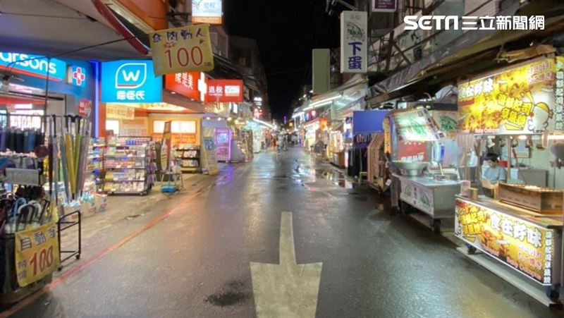 台灣知名夜市沒落！他現場一看「倒一排至少10間」　在地攤商嘆「下次就看不到我了」