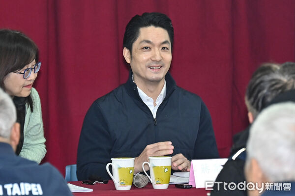 快訊/蔣萬安宣布「家有12歲以下童」父母日減1小時工時 實施時間曝光