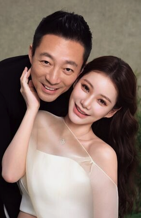 為汪小菲添3寶！嫩妻「絕美素顏產後照」曝光　曬寶寶「五官超俊俏」一旁爺爺也入鏡：基因超好