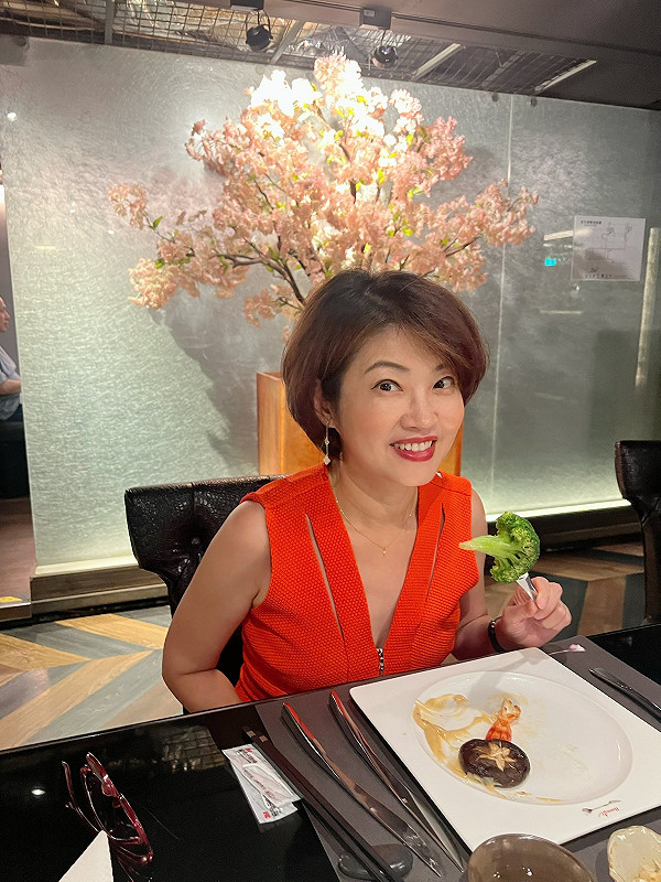 臨終前流下最後一滴淚！中天女主播「淋巴癌病逝」 老公痛哭「曝生前遺願」：幫妳完成