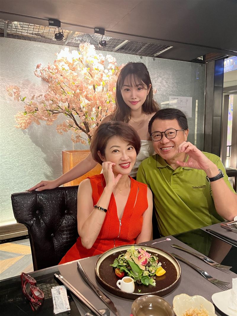 中天女主播「為何住院1個月就過世」？家屬曝原因「手抖簽放棄急救」