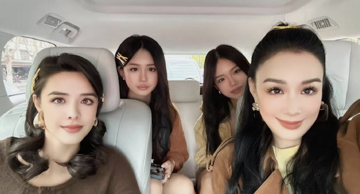 再嫁小12歲尪神逆齡！55歲女神「機場遇守候粉絲」　當場發紅包「超狂金額曝光」網驚：太寵粉