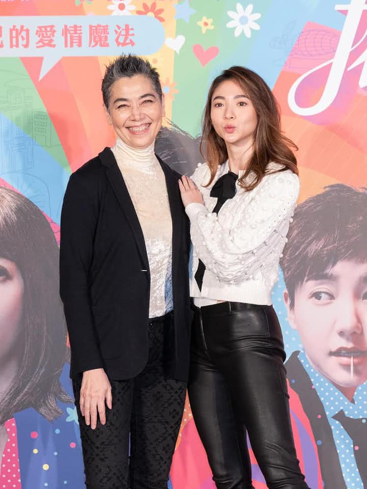 快訊/年底才悲痛送走女婿! 賴佩霞愛女「驚喜宣布結婚」全家到場見證:笑與淚並肩而行