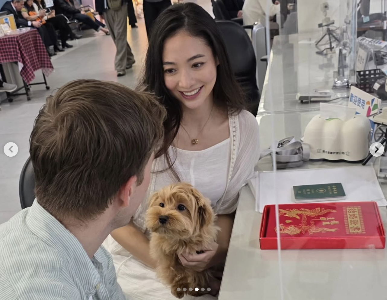 快訊/年底才悲痛送走女婿! 賴佩霞愛女「驚喜宣布結婚」全家到場見證:笑與淚並肩而行