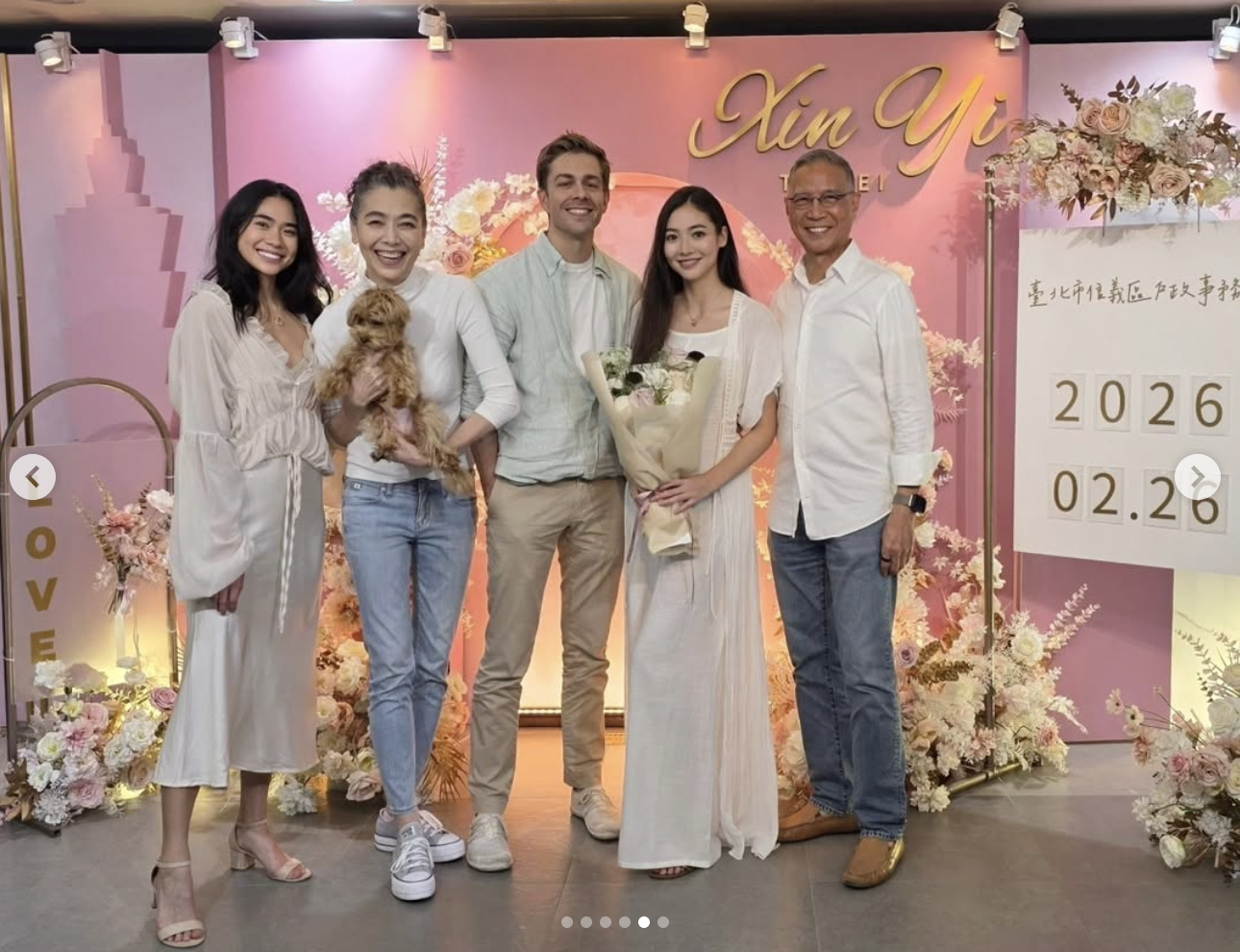 快訊/年底才悲痛送走女婿! 賴佩霞愛女「驚喜宣布結婚」全家到場見證:笑與淚並肩而行