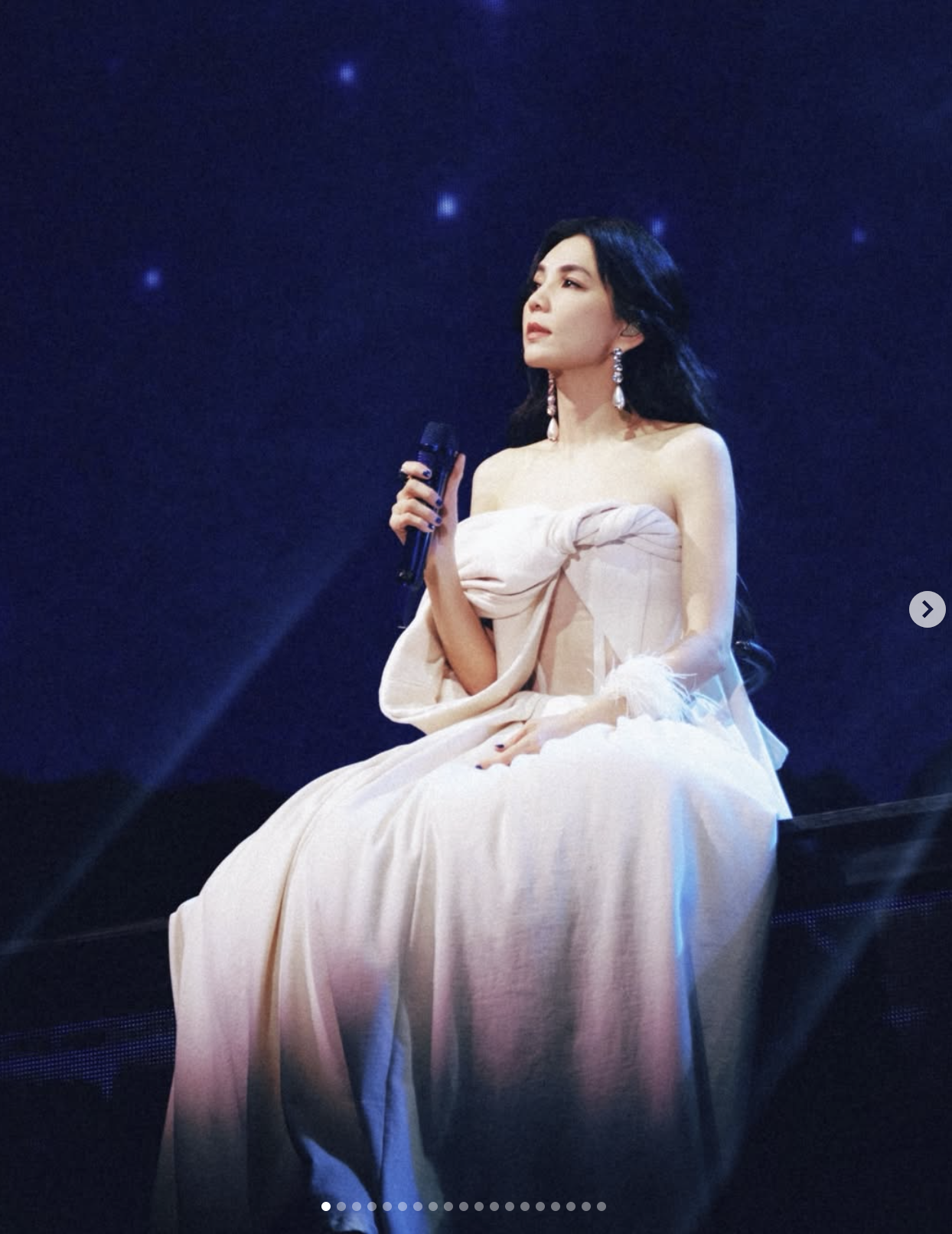 快訊／44歲Ella「開工慘濺血」痛苦躺床畫面曝光！