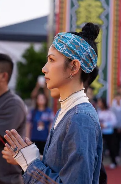 嘻笑世紀血案！李千娜宣布「片酬全部捐出去」　基金會「婉拒回應了」