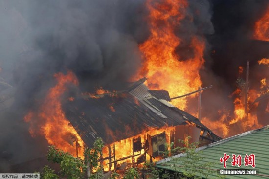 濃煙密布!驚傳「惡火狂燒300戶」 兇手遭逮捕「才剛被放出來」下狠手原因曝光