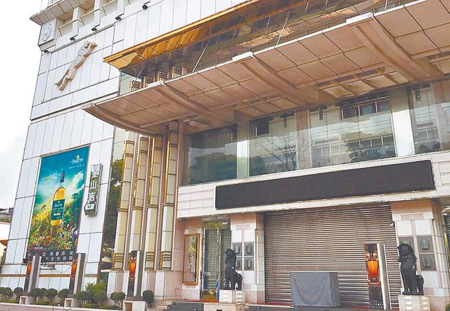 黑白兩道通吃！台中在地大咖「驚傳過世」　官方出面證實「死因曝光」