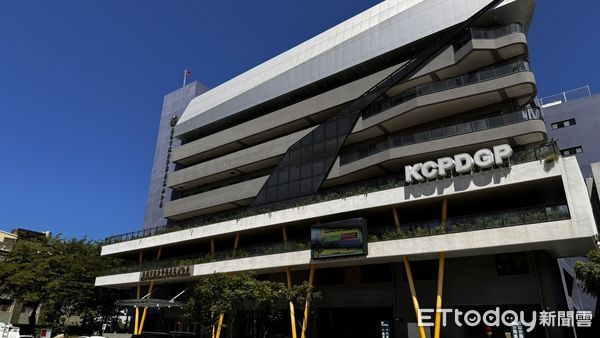 快訊／連假最後一天出事！豪宅區驚見「男子陳屍人行道」　死因曝光