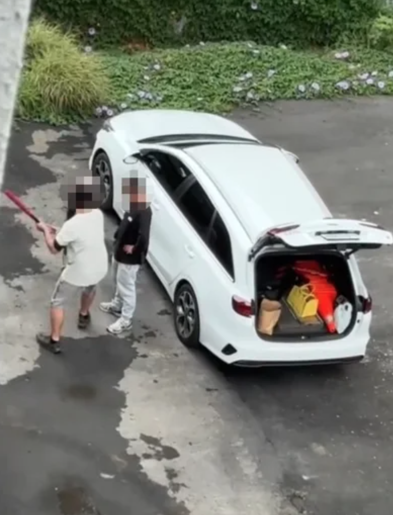 男童倒地哀嚎!台中男子「當眾持棒打小孩」議員怒關切 警逮到人了「動手原因曝光」