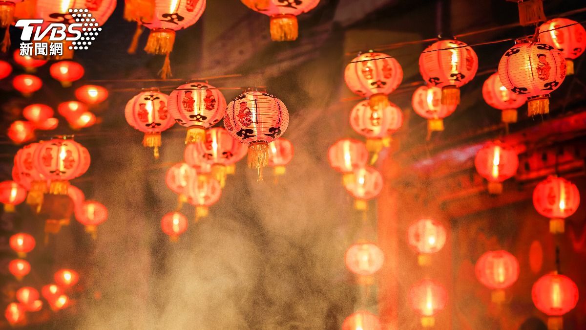 這天補財庫最靈驗!元宵節「天官大帝生日」要拜素菜 快準備「4水果最旺財」馬年賺飽飽