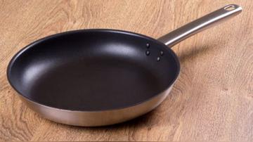 60歲男莫名檢查出「一次罹2癌」！一驗血醫生嚇壞「長期用一餐具超毒」：台灣人超愛用